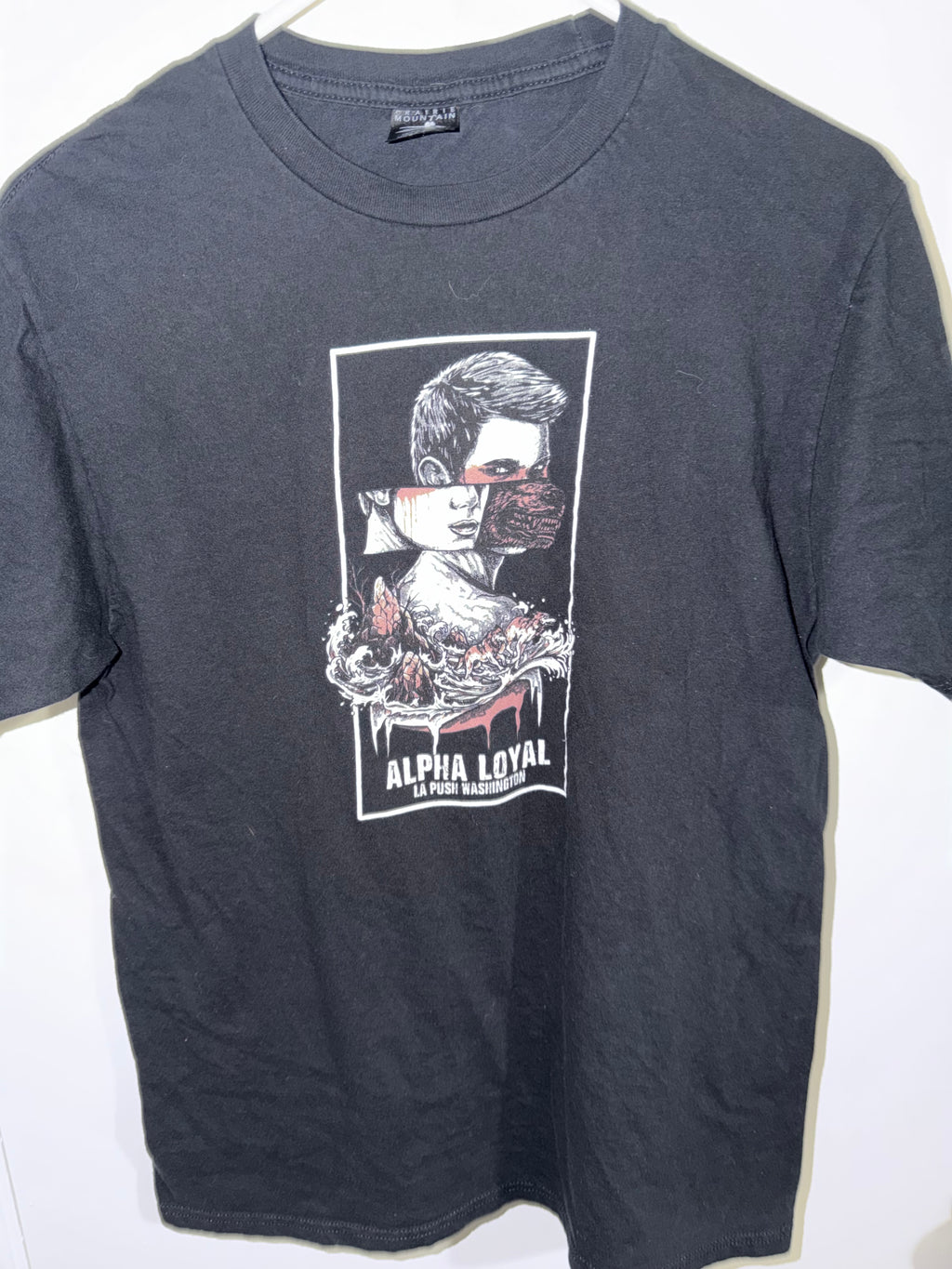 Alpha Loyal tee (M)
