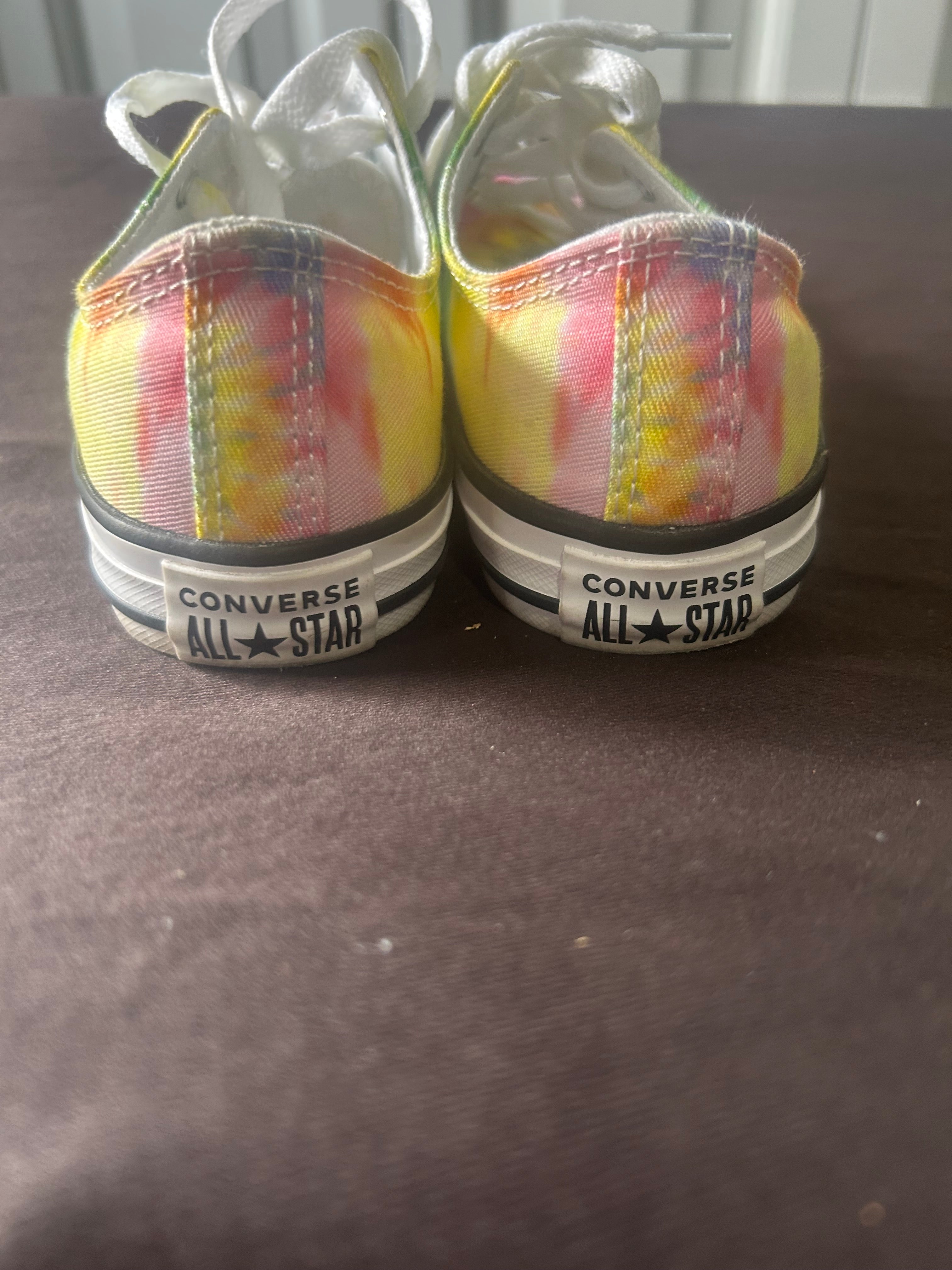 Kids converse