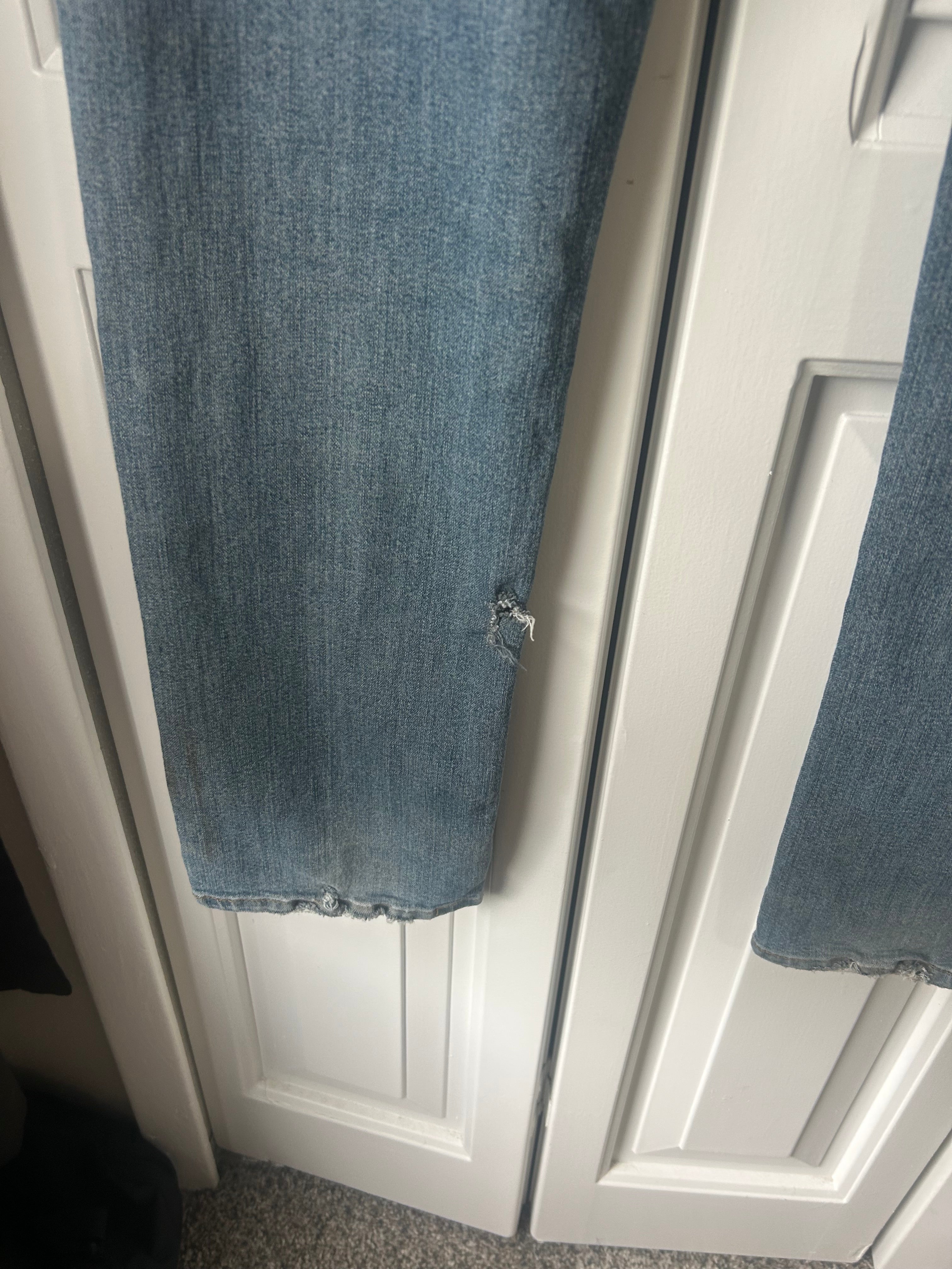 Levi jeans (32X32)