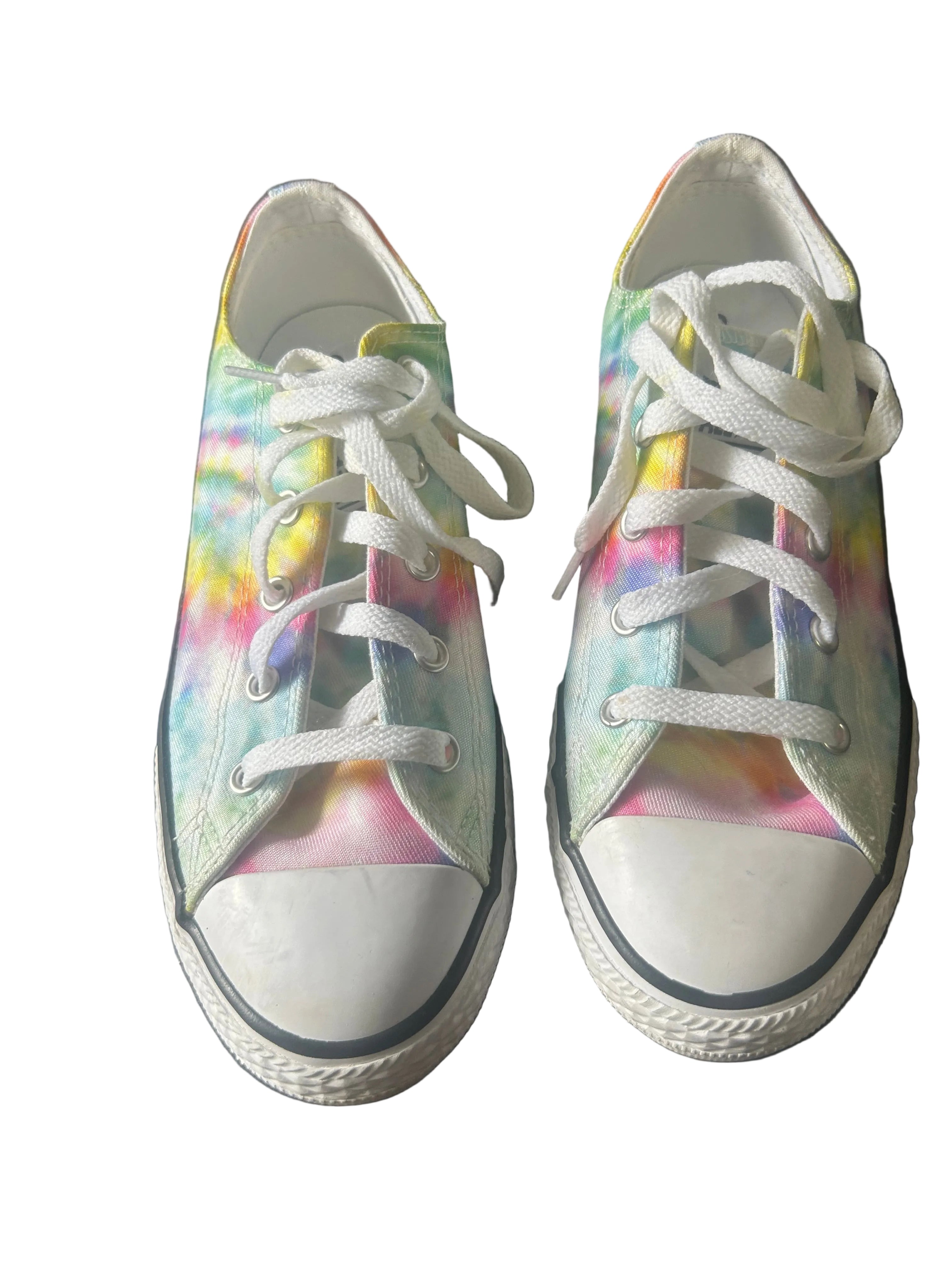 Kids converse